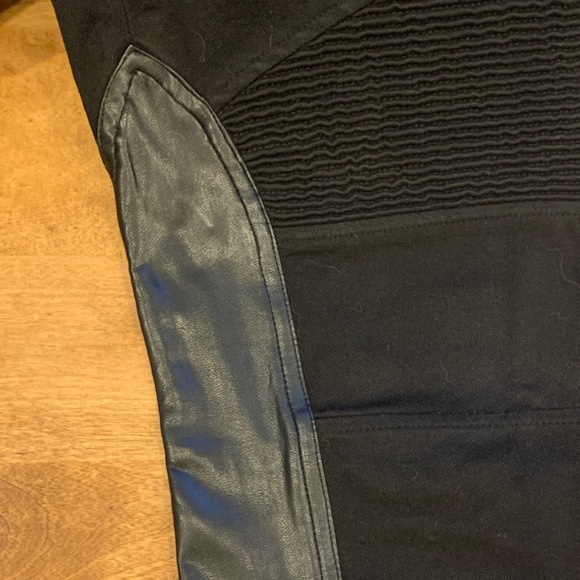 Wilfred Black Ribbed Apparel - Picture 3 of 7